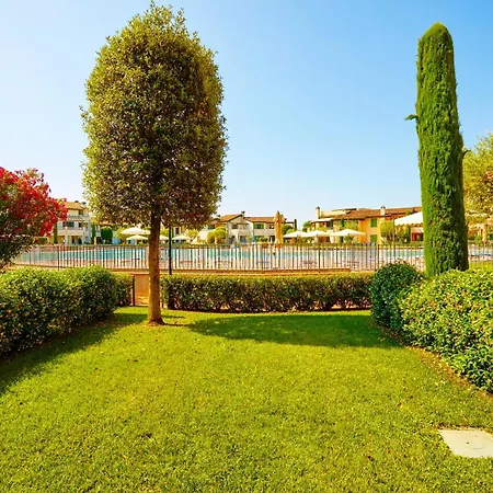 - Borgo Esclusivo Con Piscine E Campi Sportivi
