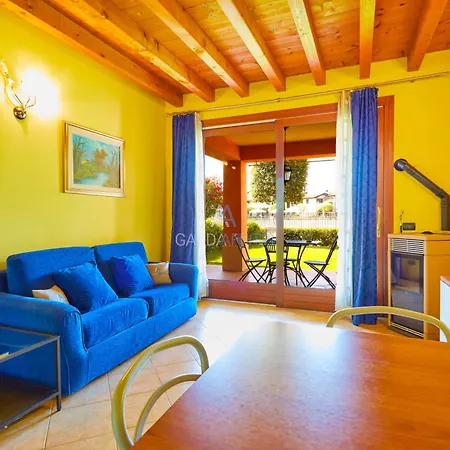 - Borgo Esclusivo Con Piscine E Campi Sportivi 佩斯基耶拉德加达
