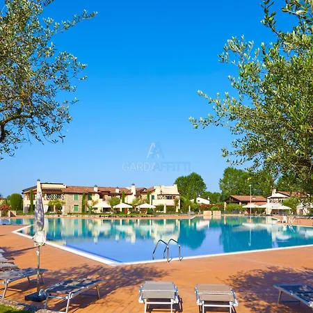 - Borgo Esclusivo Con Piscine E Campi Sportivi *