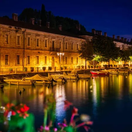 - Borgo Esclusivo Con Piscine E Campi Sportivi Apartman *