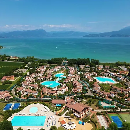 公寓 - Borgo Esclusivo Con Piscine E Campi Sportivi 佩斯基耶拉德加达