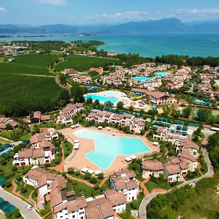 - Borgo Esclusivo Con Piscine E Campi Sportivi 公寓 *
